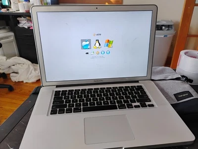 Laptop Apple MacBook Pro A1286 15.4" - LINUX/WINDOWS/APPLE - CON BOLSA/CARGADOR Foto 1 de 4