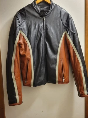 Chaqueta de moto de cuero para hombre Wilsons M. Julian negra y naranja talla mediana Foto 1 de 4