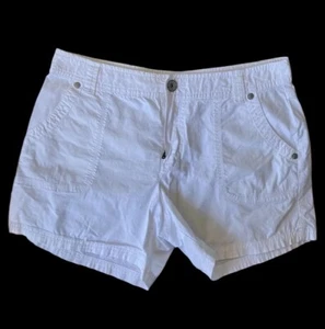 DKNY Women’s Cargo Shorts White Stretch Pockets Cotton Blend Size 8 Mid-Rise - Picture 1 of 7