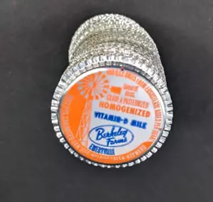 50x Milchfolie Flaschenverschluss Berkeley Farms Emeryville, Ca Dairy Farm California - Bild 1 von 5
