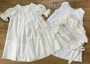 Vintage Baby Mädchen gesmocktes Kleid gerissener Ärmel Stickslipper & obere Krawatte - Bild 1 von 23
