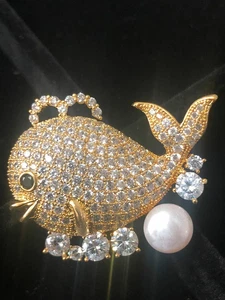 Natural Freshwater Pearl Pretty dolphin  Pins&Brooches Vintage Pearl Brooch Pin - Picture 1 of 3