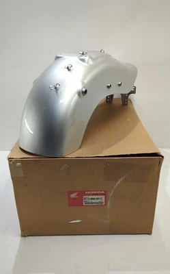 Nuevo guardabarros trasero Honda 1985-1996 Shadow VT1100C rojo plateado 61100-MM8-880YC fabricante de equipos originales Foto 1 de 4