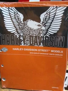 2018 HARLEY NOS 94000450 STREET MODELS TWIN PARTS CATALOG NEW IN WRAPPER PURSUIT - Bild 1 von 3