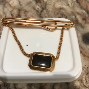 Correct Quality Vintage Black Stone Pendant /Gold Tone Tie Bar/Chain NOS - Picture 1 of 5