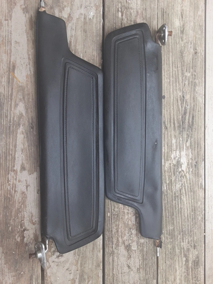 Plymouth VIP 383 FURY 1967 2 parasoles negros originales 67 Mopar OEM Foto 1 de 4