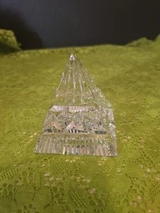 Vtg Icy Sparkly Etched Art Deco Style Waterford Crystal Pyramid Paperweight - Picture 1 of 11