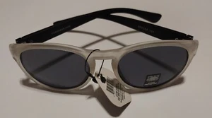 Gafas de sol PUGS marco blanco escarchado con lazos negros UV400 - estilo 701 nuevo con etiquetas - Imagen 1 de 6