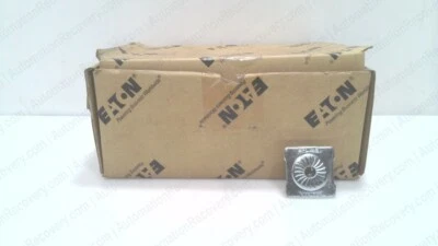 COOPER B-LINE NWM8 - BOX OF 100, ZN STRUT NUT WASHER COMBINATION, M8, NE #335107 - Image 1 of 4