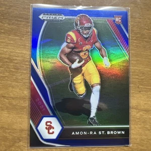 2021 Panini Prizm Draft Picks Blu /199 Amon-Ra St Brown #133 Rookie RC - Foto 1 di 2