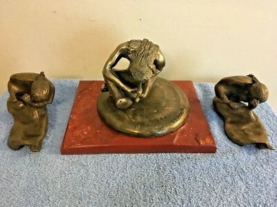 ESCULTURA DE BRONCE PIPA DE PAZ INDIA DE COLECCIÓN CON ADORNOS FIRMADA J. BIRD Foto 1 de 4