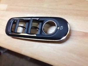 D Ford Mondeo BA7 Chrome Frame for Switch Window Regulator Driver Side / Large - Picture 1 of 2