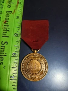 U.S. Military Full Size Medal - Navy Good Conduct (24-2642) - Picture 1 of 2