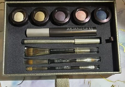Colección de sombras de ojos de piedras preciosas Laura Mercier Foto 1 de 4