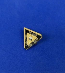 SKI PIN BADGE SKIING HIGH PARK SKI CLUB CANADA 2001-2002 LAPEL BADGE PIN - Picture 1 of 3