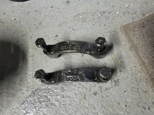 Jeep Dana Spicer 30 Front Axle Differential Carrier Bearing Caps Wrangler 87-06 - Picture 1 of 2