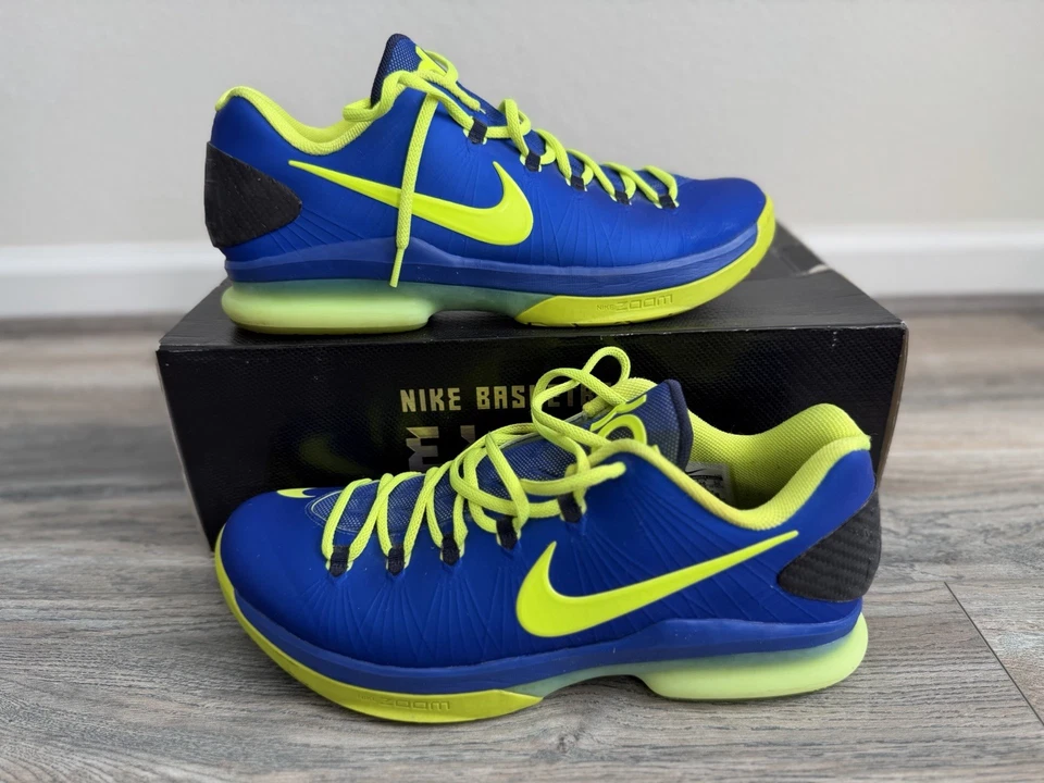 Nike KD 5 Elite "Superhero" basketball sneakers in the Hyper Blue/Volt-Blackened - Image 1 of 4