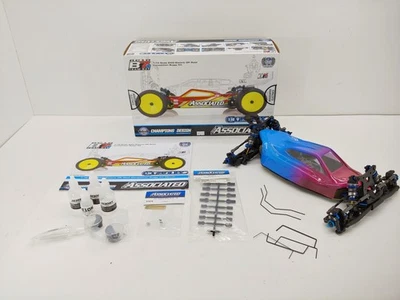 Team Associated RC10B7D Team 1/10 2WD Buggy Slider w/ custom Body - Image 1 of 4