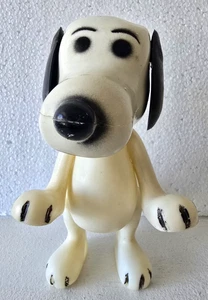 Vintage Blow Mold Snoopy 6" Figure Jointed Legs Hong Kong 1960s-70s - Picture 1 of 6