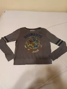 ❤️ M Hogwarts Harry Potter Stretch Shirt Light Sweater Top Women Size Medium - Picture 1 of 8