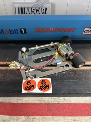 Coche Ranura JK Super Flexi Escala 1/24 Neumáticos Usados Necesita Suavizar Foto 1 de 4