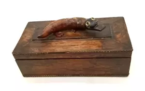 Caja de cigarrillos de madera tallada Art Deco rara de 1920 con mango de ornitorrinco - Imagen 1 de 14