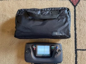 Consola portátil Sega Game Gear modelo 2110 - Para piezas o reparación con estuche - Imagen 1 de 5