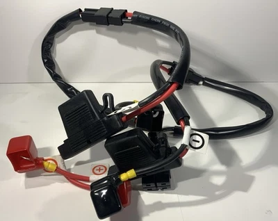 Cable de alimentación eléctrico para silla de ruedas - Probado - Conecta 2 baterías a DLX-PM50A Foto 1 de 4