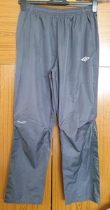 Umbro Herren Sporthose Neu mit Etikett Größe L (B9) - Bild 1 von 4
