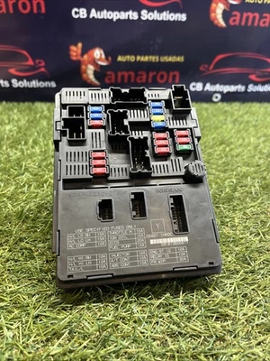 Nissan Versa 2013-2016 IPDM módulo de control de potencia OEM 284B7 1HR0C Foto 1 de 4