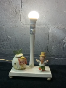 Vintage Nursery Plastics Wood Boy Girl Apple Lamp Music Box READ - Picture 1 of 16