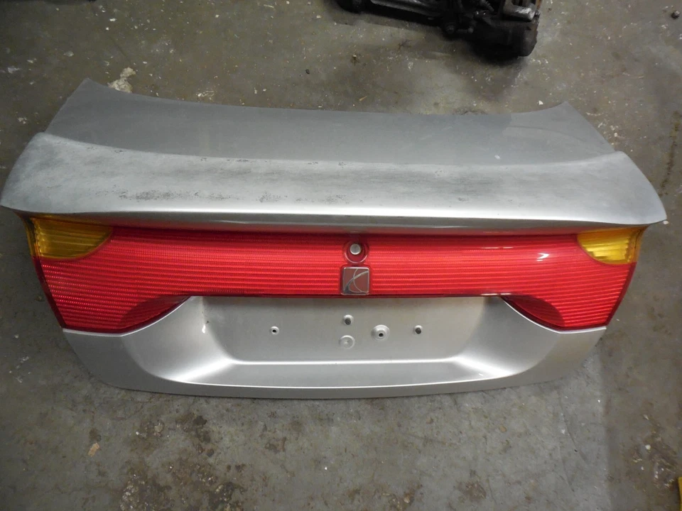 2000-02 Saturn SC1 3DR купе серебристая задняя крышка багажника панель кузова с задними фонарями SC2 - Изображение 1 из 3