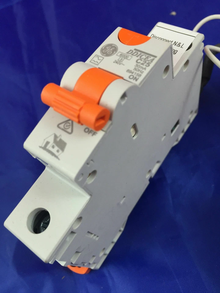 GE Compact RCBO RCD 25A 30mA 6kA 694158 1P+N C25 Curve Type AC DDICE60C25/030 - Image 1 of 4