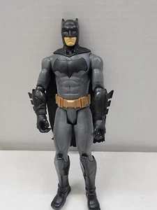 Batman 12 Inch Action Figure Mattel DC Comics Justice League 2016 - Picture 1 of 6