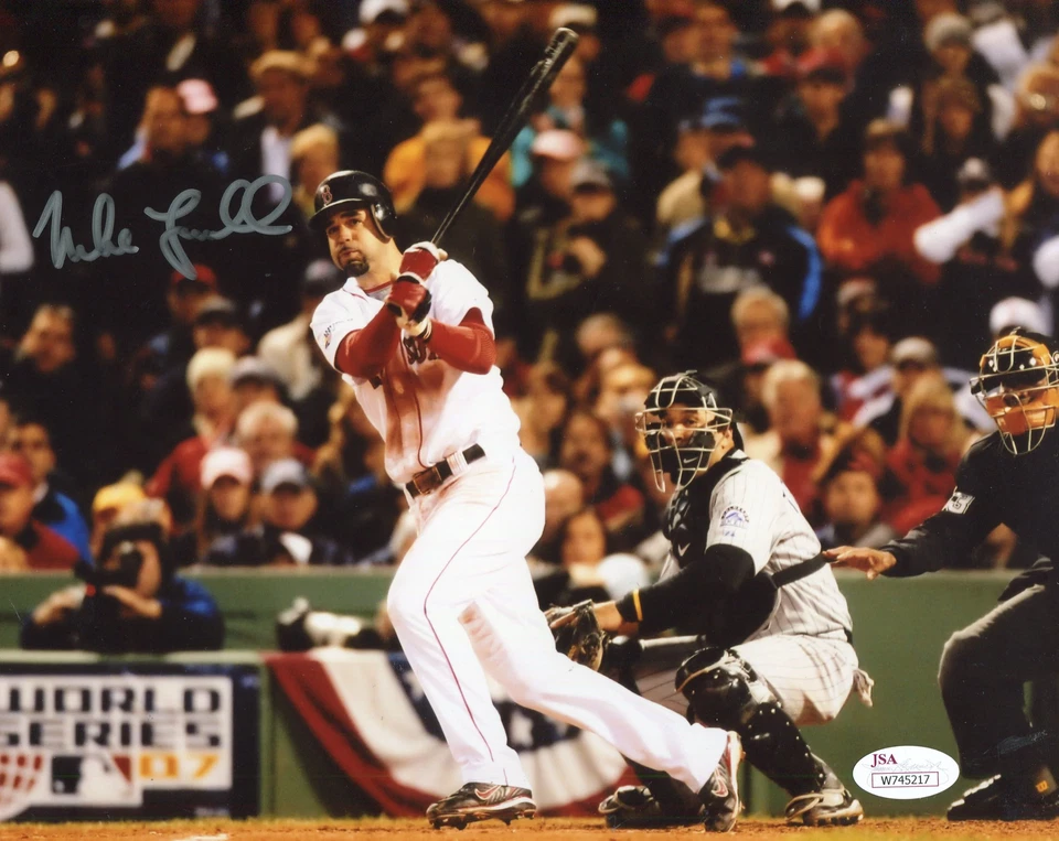 JAMES SPENCE AUTHENTICATION (JSA) Mike Lowell Autographed 8x10 Photo(JSA)