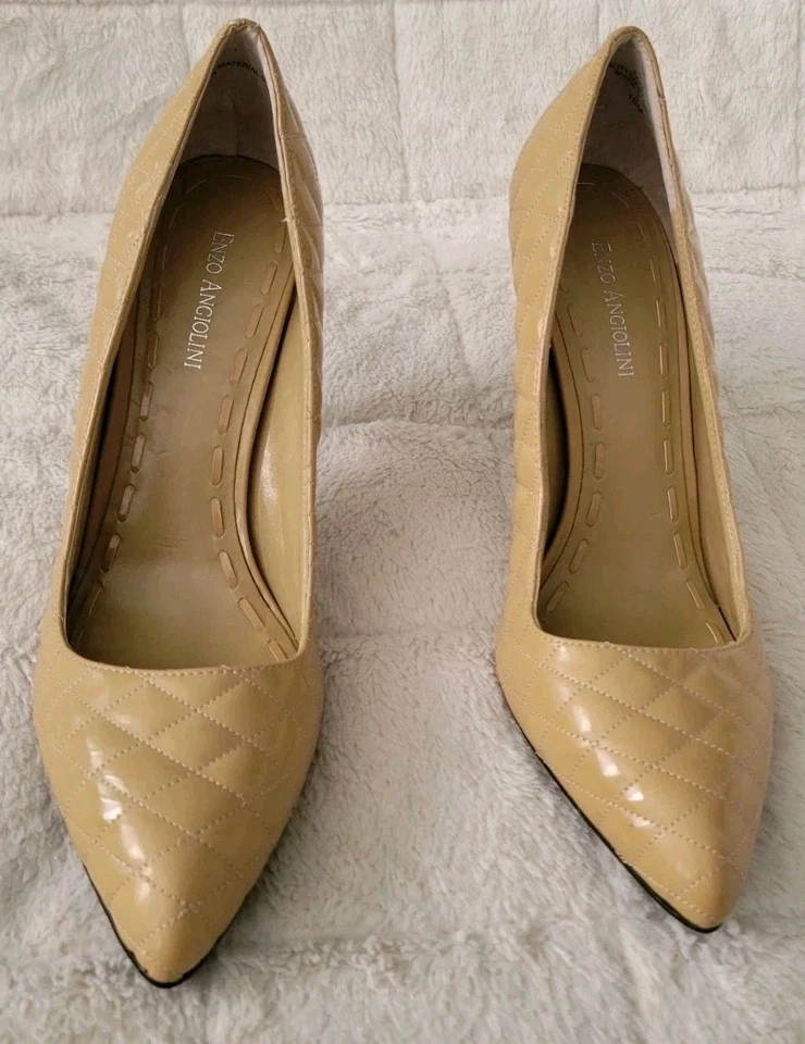 Zapatos de salón ENZO ANGIOLINI beige acolchado imitación cuero tacón alto talla US 10 Foto 1 de 4