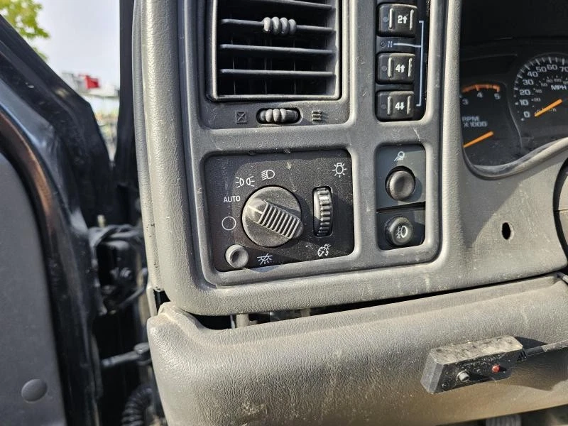 Interruptor de faros (dash Mtd) CHEVY SILVERADO 2500 03 04 05 06 07 Foto 1 de 1