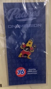 Vintage Famous San Diego Chicken San Diego Padres pin with movable head rare HTF - Picture 1 of 4