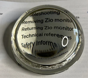 Fermacarte in vetro artistico trasparente pesante cupola 3" ingrandimento 9,25 oz vintage anni 70  - Foto 1 di 4