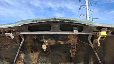 1984-1991 Jeep Grand Wagoneer замок капота в сборе с оригинальным кронштейном 55019996 - Изображение 1 из 4