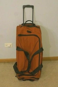 Skyway Luggage 2 Wheeled Rolling Duffel Travel Bag - Pre-owned - Picture 1 of 12