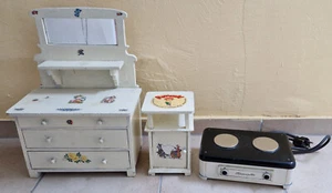 Puppenhaus Puppenstube antike Möbel und Elektroherd - Bild 1 von 3
