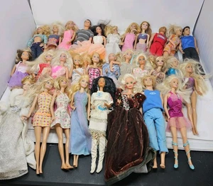 Riesiges Vintage Barbie Ken Konvolut 30 Puppen 70er 80er 90er 00er wie besehen  - Bild 1 von 22