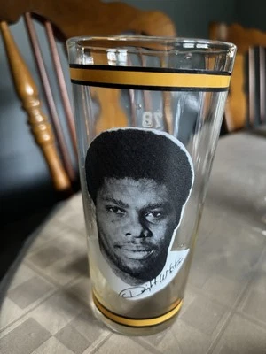 RARE 1976 STEELERS STEEL CURTAIN "DWIGHT WHITE" ARBY'S DRINKING GLASS - Image 1 of 2