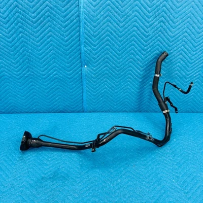 Tubo de cuello de llenado de combustible Infiniti M56 2011-2013 OEM 127 K Foto 1 de 4