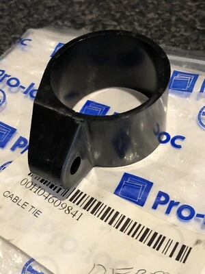 04-09 New Genuine Derbi Senda 50R 125R SM125 Headlight Cover Clamp 00H04609841 - Image 1 of 4