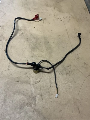 2010 HYOSUNG GV650 COMET ENGINE STARTER RELAY STARTING MOTOR SWITCH AND CABLE Foto 1 de 4