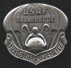 BADGE PARARESCUE PIN UP ANGELO RESCUE US AIR FORCE PJ DISTINTIVO QUALIFICAZIONE BERRETTO 1 - Foto 1 di 24