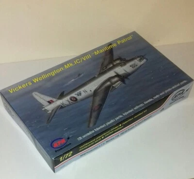 VICKERS WELLINGTON MK IC/VIII KIT MPM 72540 MARITIME PATROL - Immagine 1 di 3