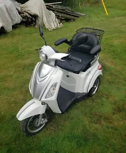 Mobility Scooter - Picture 1 of 9